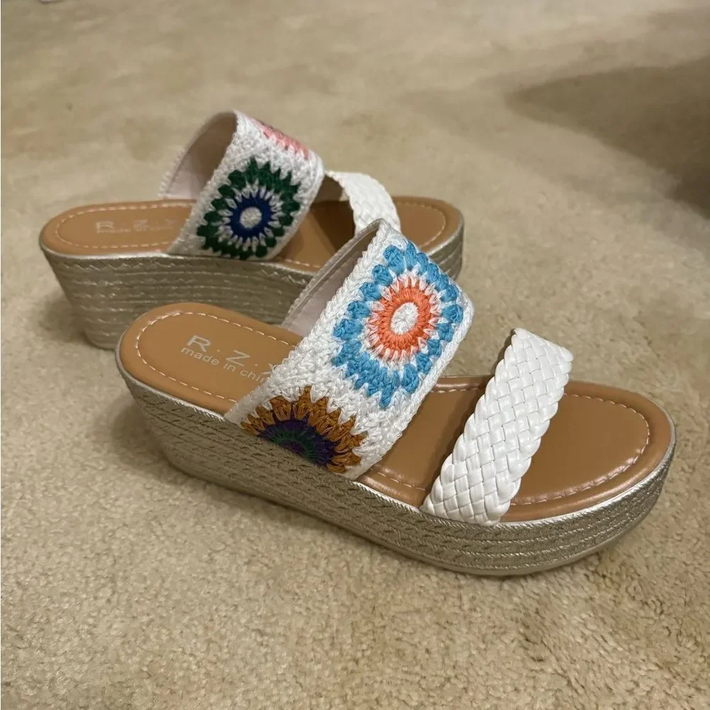 Women’s Floral Bohemian Wedges Sz 8 NWOT